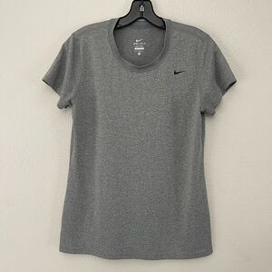 Nike Dri-Fit Top Size Medium